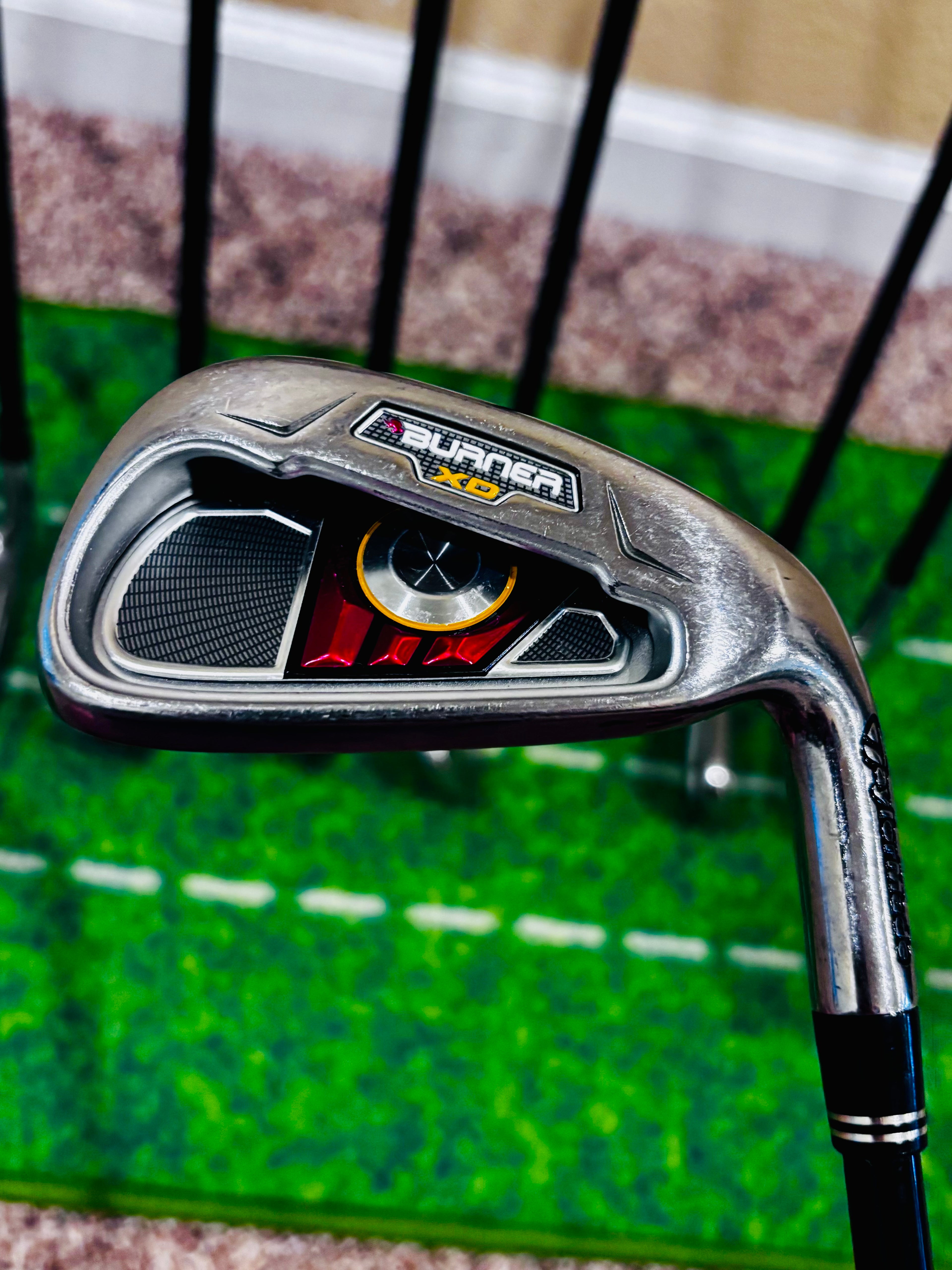 TaylorMade Burner XD Iron Set (8 Clubs: 4-PW + AW) – Graphite Regular Flex