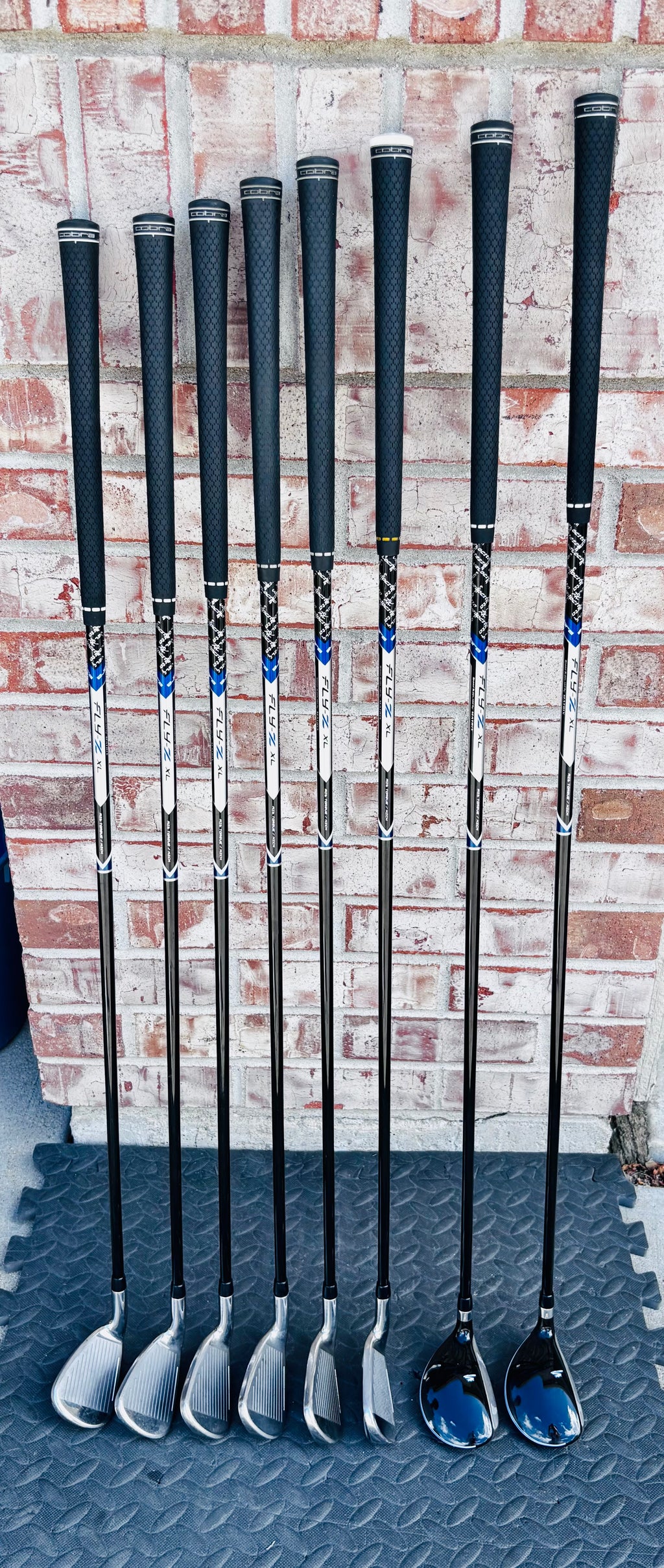 Cobra Fly-Z XL Hybrid Combo Iron Set (8 Clubs) - Full Matching Graphite