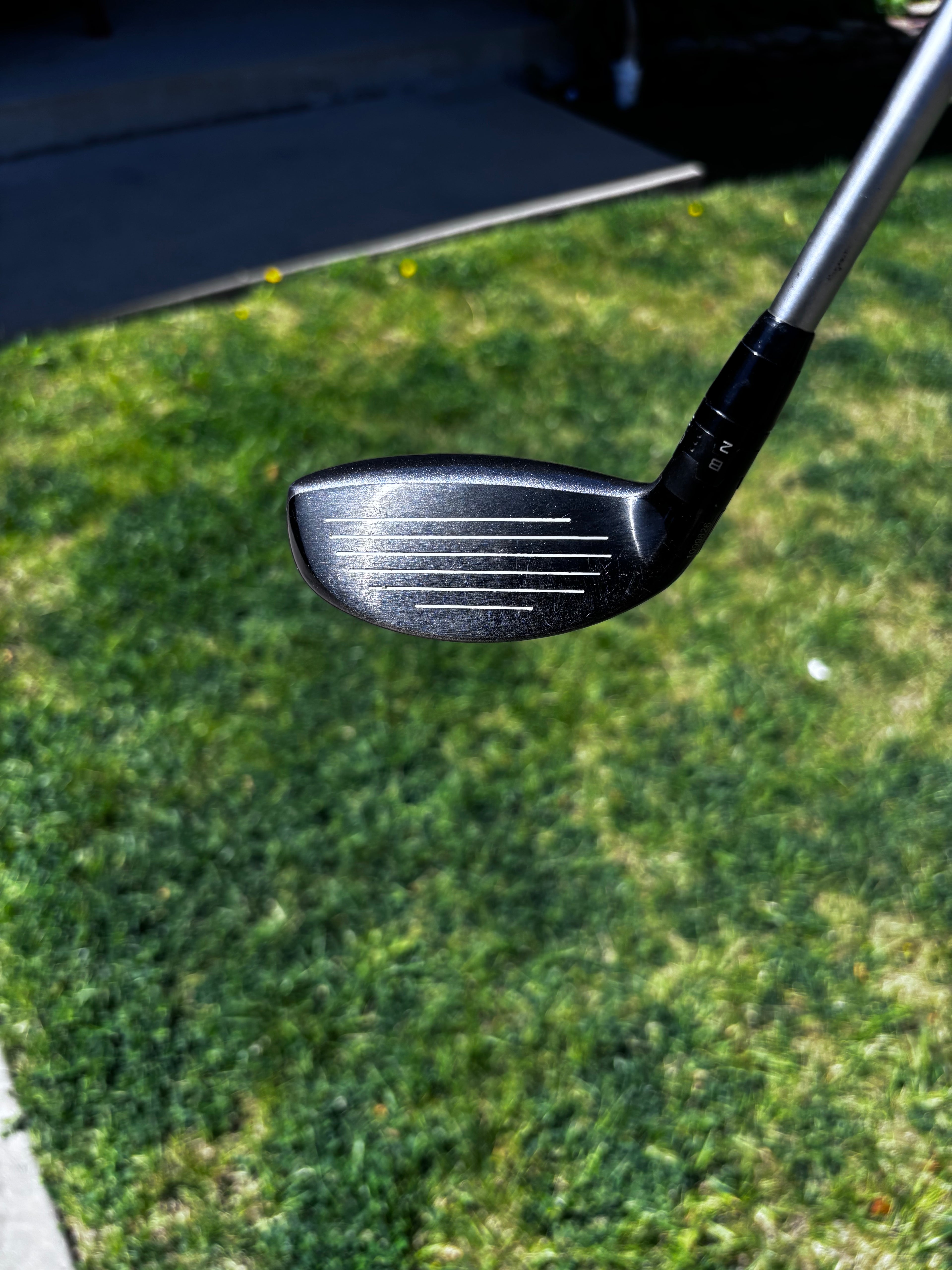 Titleist 816 H1 Hybrid - 27° - Senior/Lite Flex - Midsize Grip