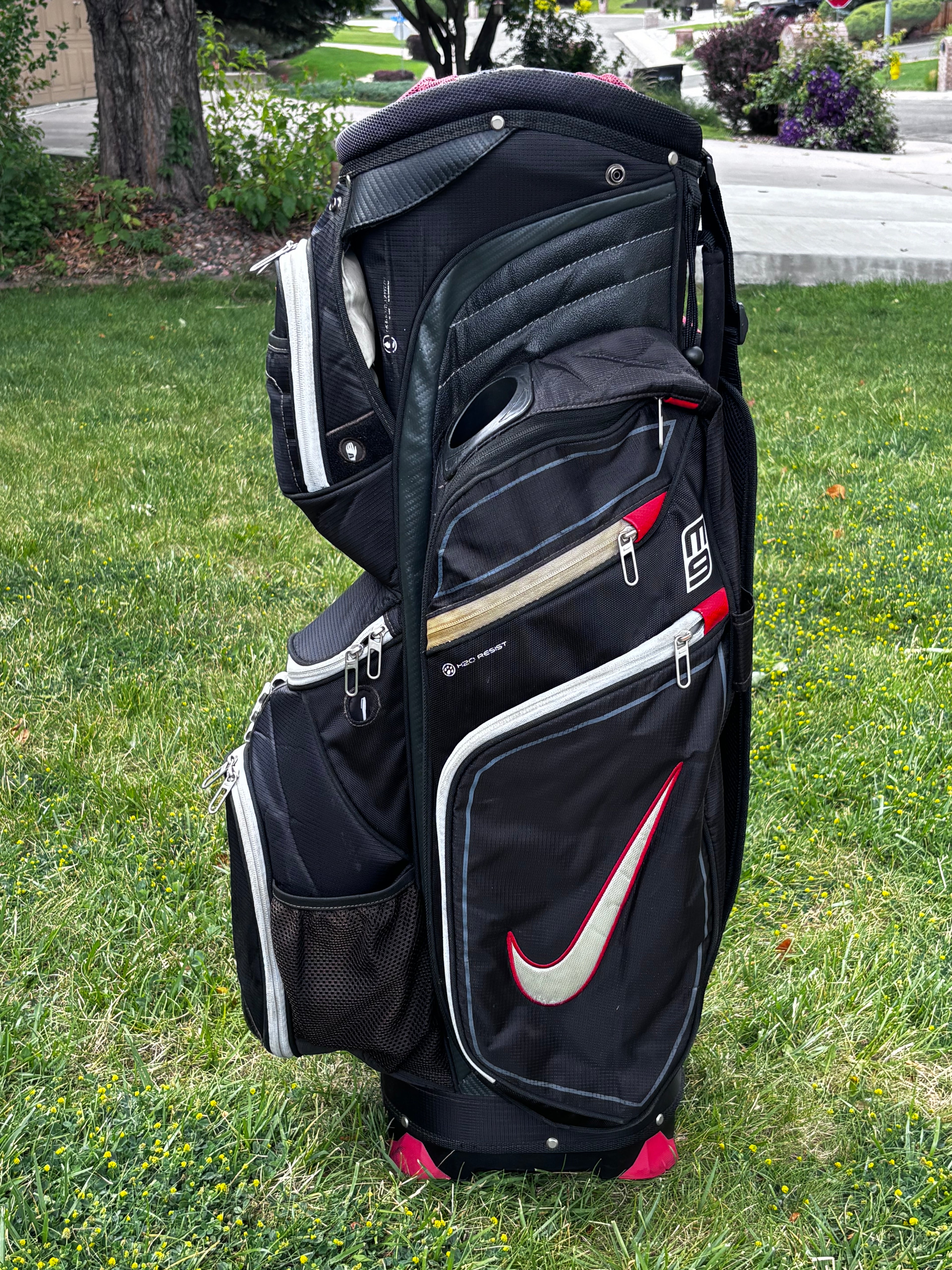 Nike M9 II 14-Way Premium Golf Cart Bag - Black/Silver