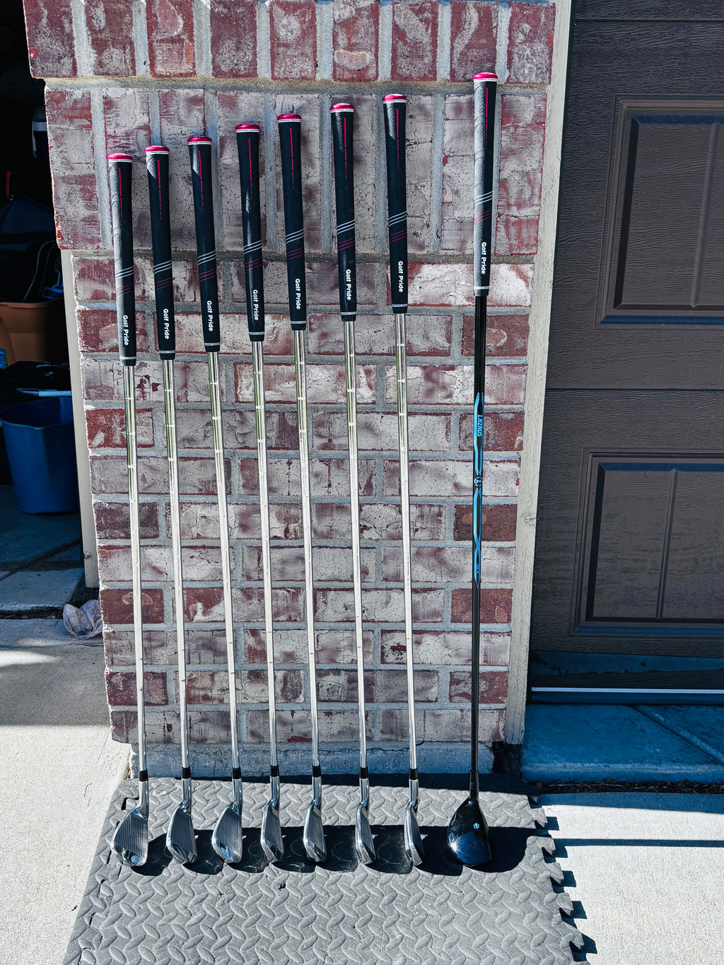 Lazrus 4-PW Iron Set + Matching 27° HB - Excellent Condition, New Grips