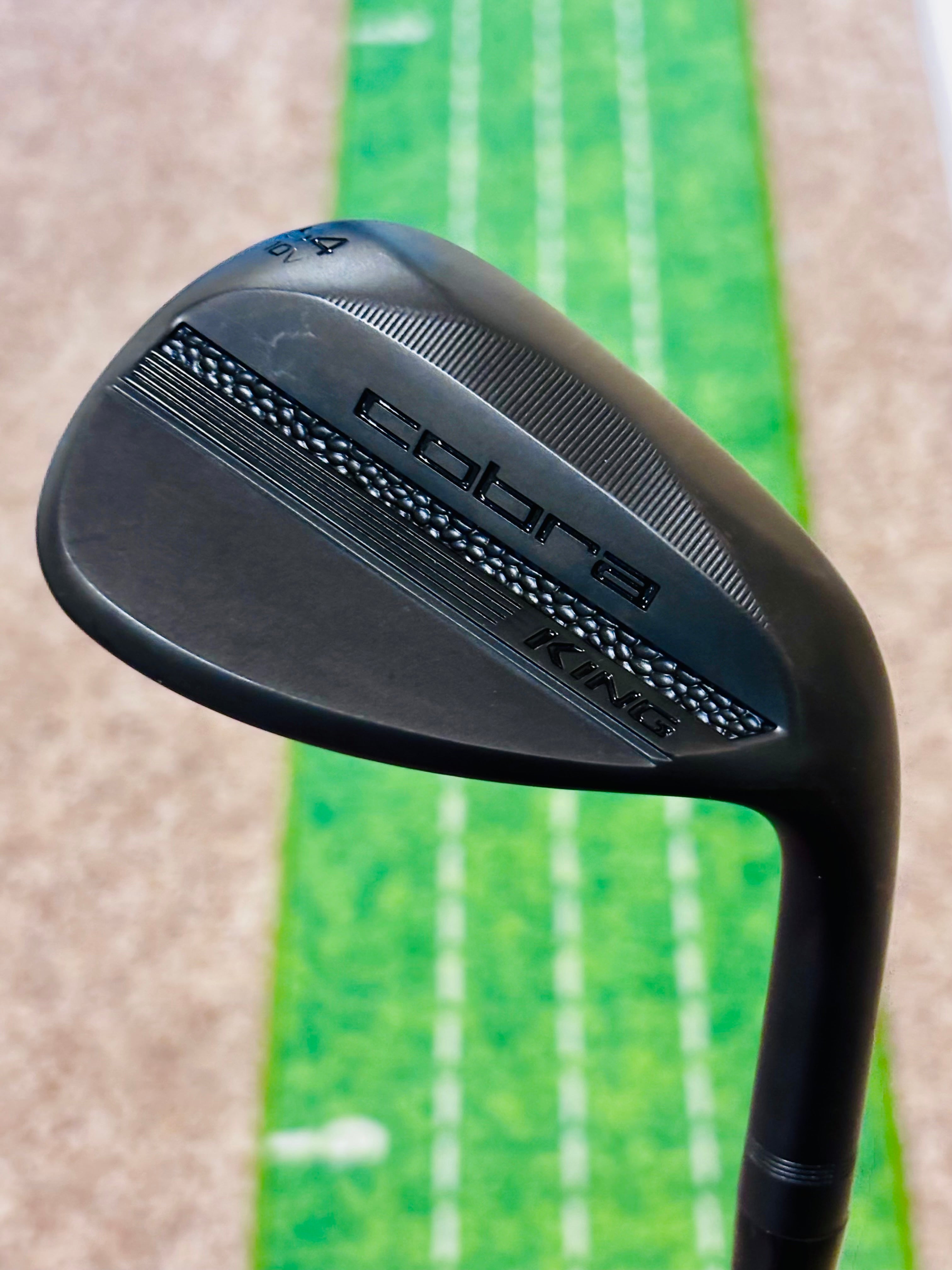 MINT Cobra King Black 54° Wedge (10° Bounce / V-Grind) – Upgraded MMT 125 TX Graphite Shaft