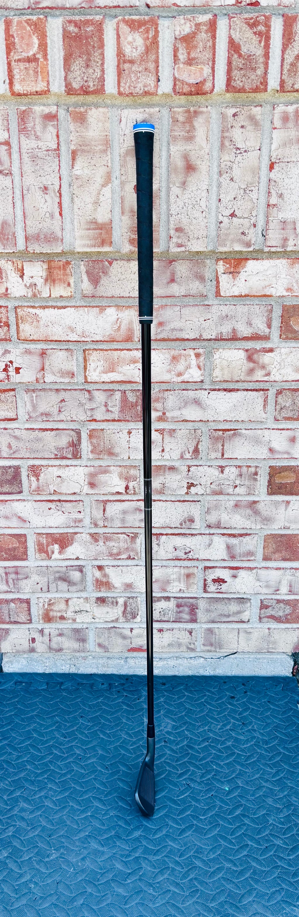 Cobra King Forged Tec Black Single 7 Iron - Mitsubishi MMT 85 S Stiff Flex - MINT