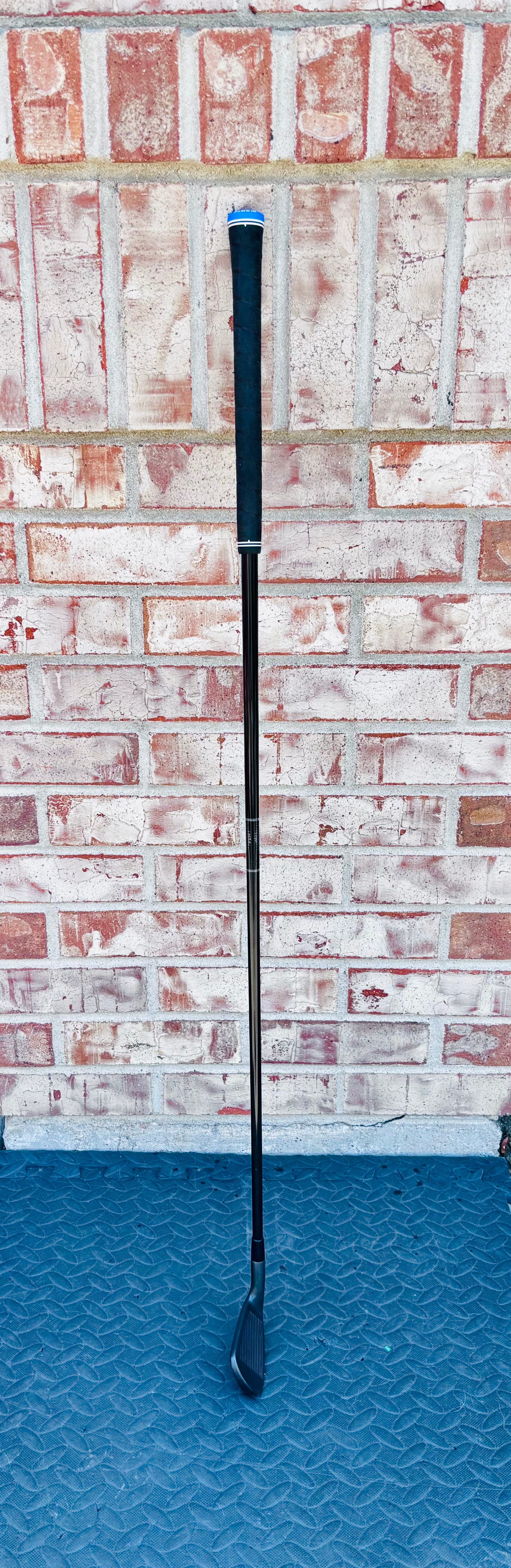 Cobra King Forged Tec Black Single 7 Iron - Mitsubishi MMT 85 S Stiff Flex - MINT