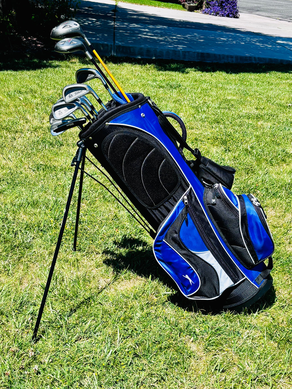 Premium Titleist Complete Golf Club Set & Slazenger Stand Bag - Men's RH