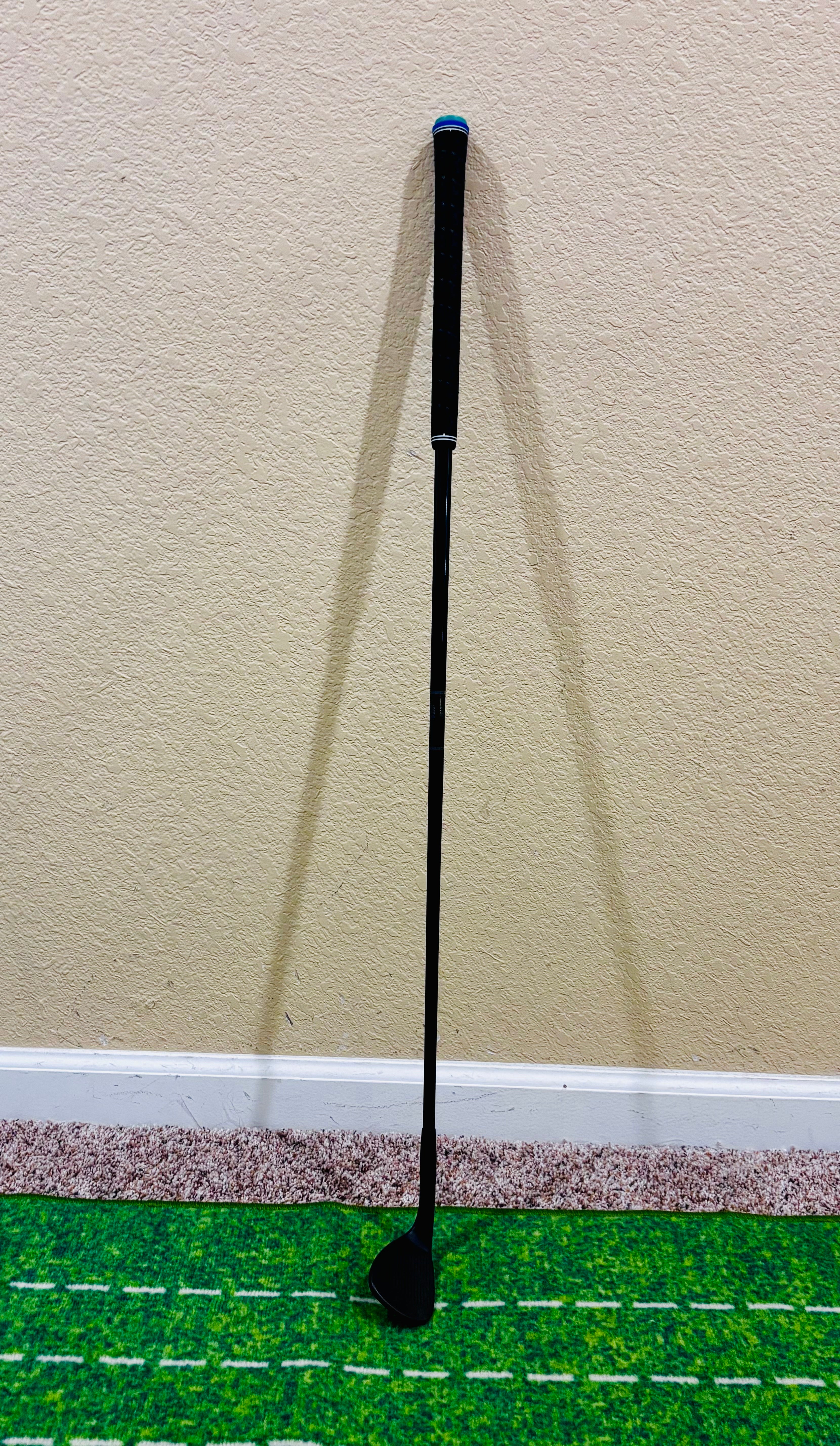 MINT Cobra King Black 54° Wedge (10° Bounce / V-Grind) – Upgraded MMT 125 TX Graphite Shaft