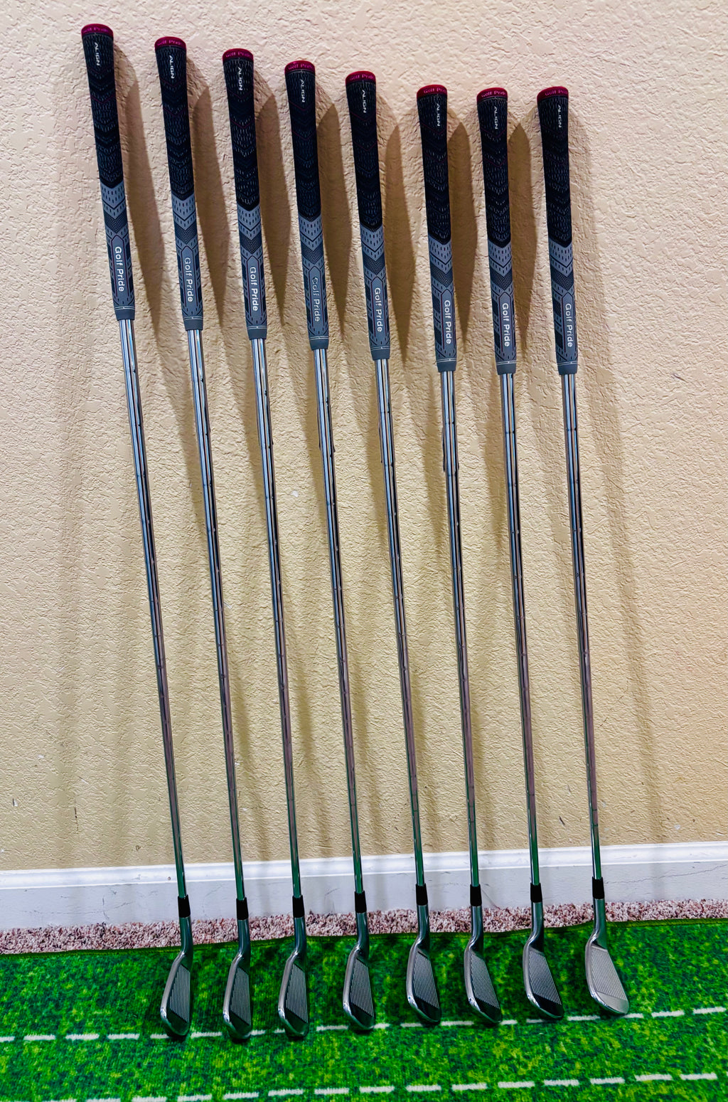 TaylorMade RSi 2 Forged Iron Set (4-PW+AW) – 8 Clubs – KBS Stiff Steel
